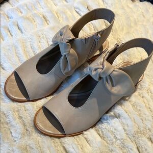 Bernardo Taupe Bow Slingback Sandals